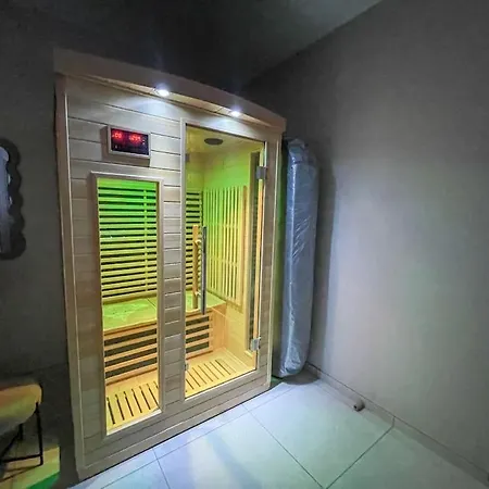 Holiday home Ladolcevita123 Sauna Terrasse Couverte Wifi
